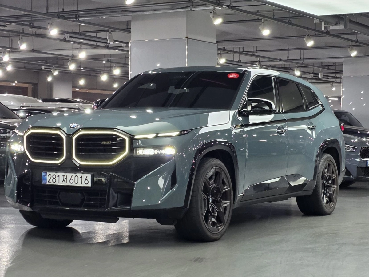 BMW XM G09