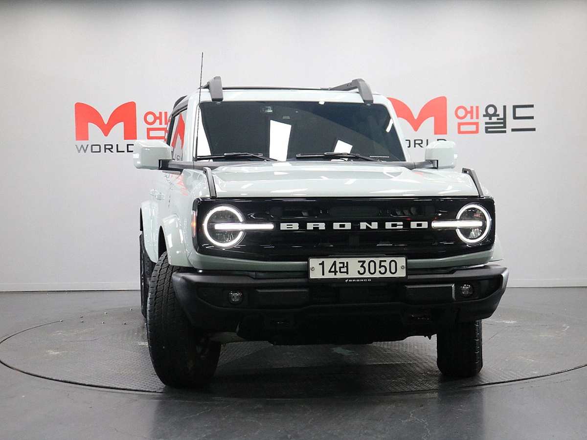 FORD BRONCO