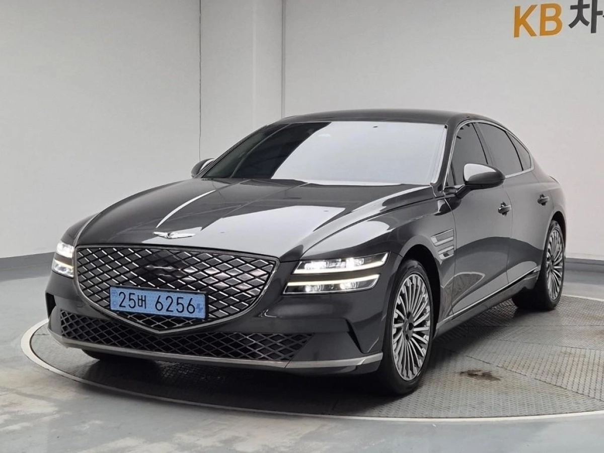 GENESIS ELECTRIC G80 RG3  2022