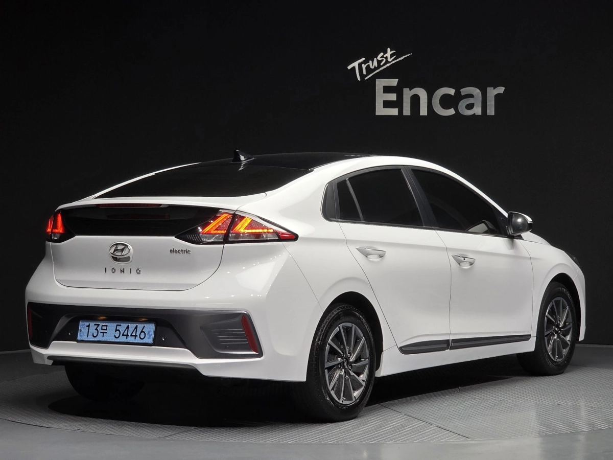 HYUNDAI IONIQ ELECTRIC