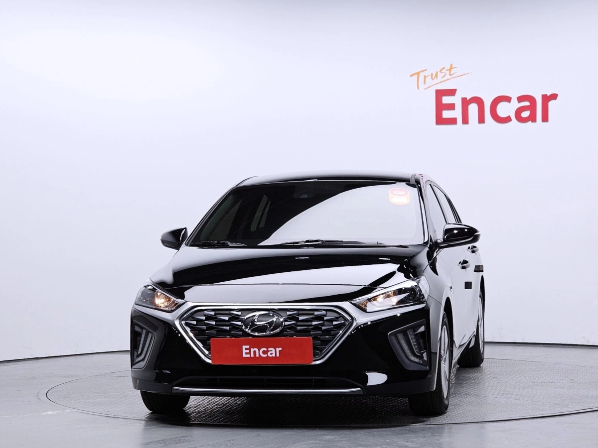 HYUNDAI IONIQ HYBRID