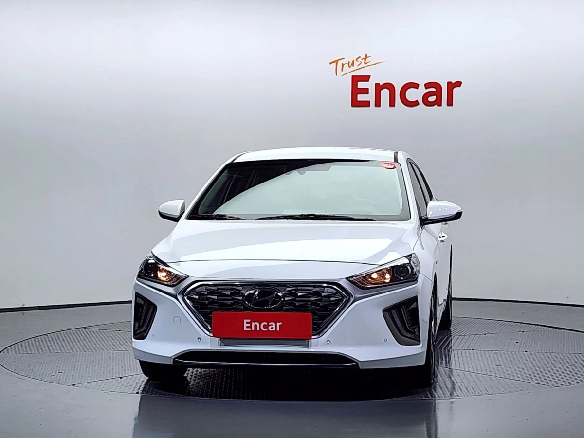 HYUNDAI IONIQ HYBRID