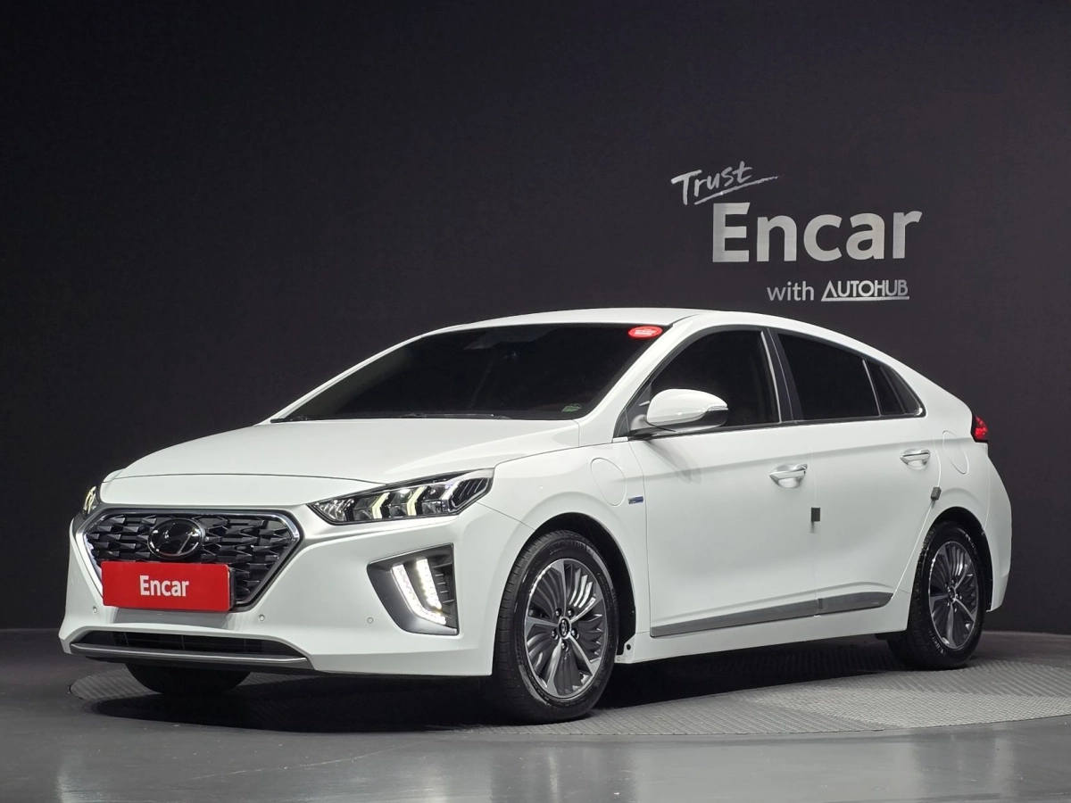 HYUNDAI IONIQ HYBRID  2020