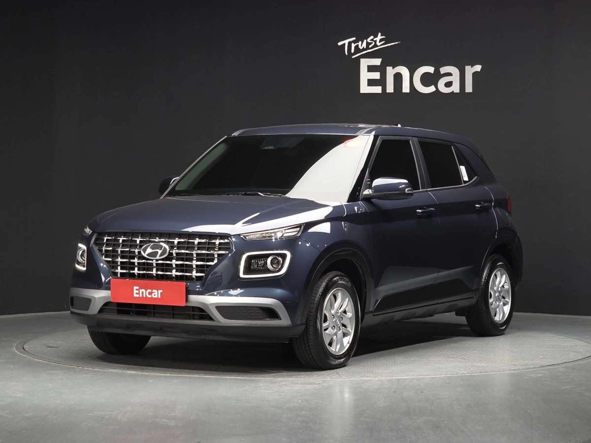 HYUNDAI VENUE  2024