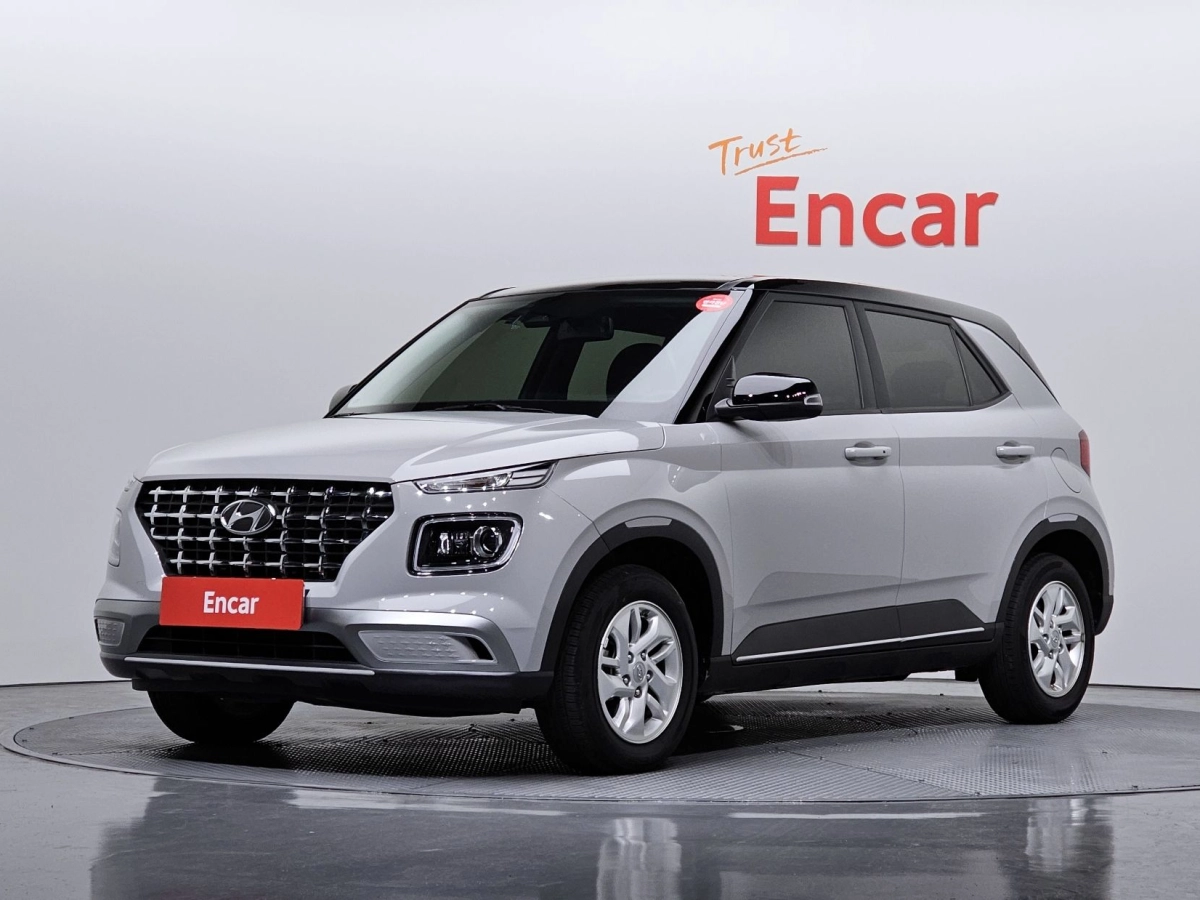 HYUNDAI VENUE  2024