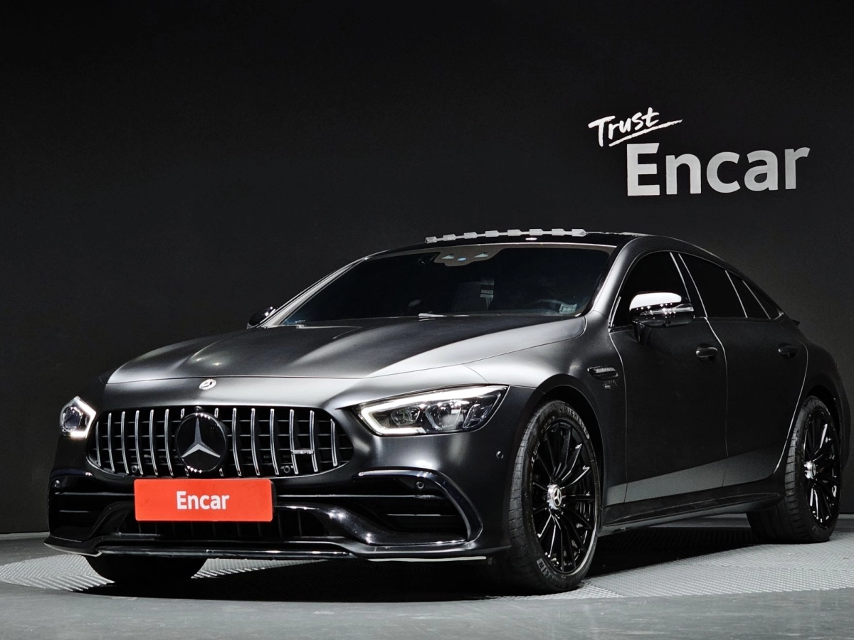 MERCEDES BENZ AMG GT  2021
