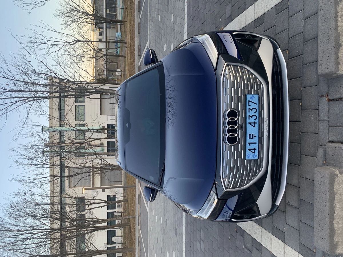 AUDI Q4 E-TRON F4  2023