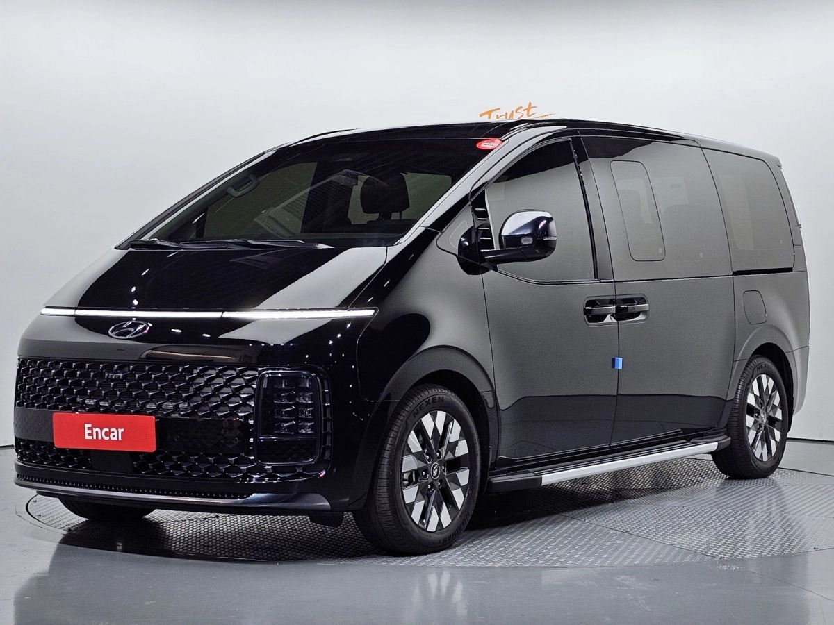 HYUNDAI STARIA 2023