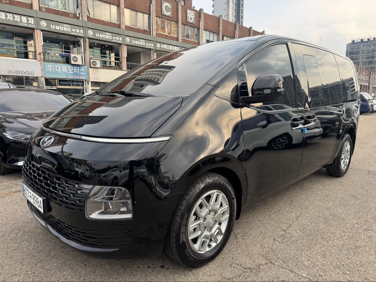 HYUNDAI STARIA  2023
