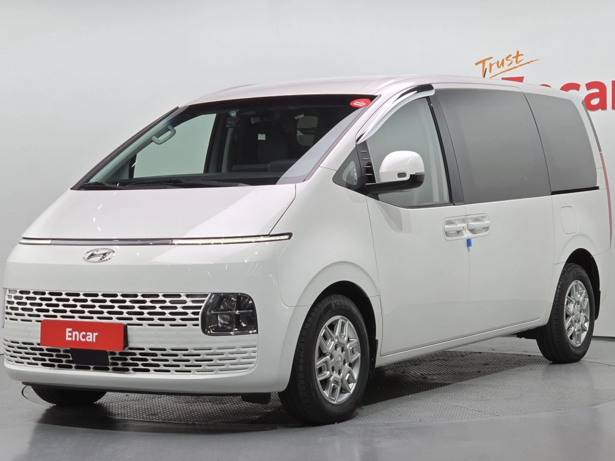 HYUNDAI STARIA  2023