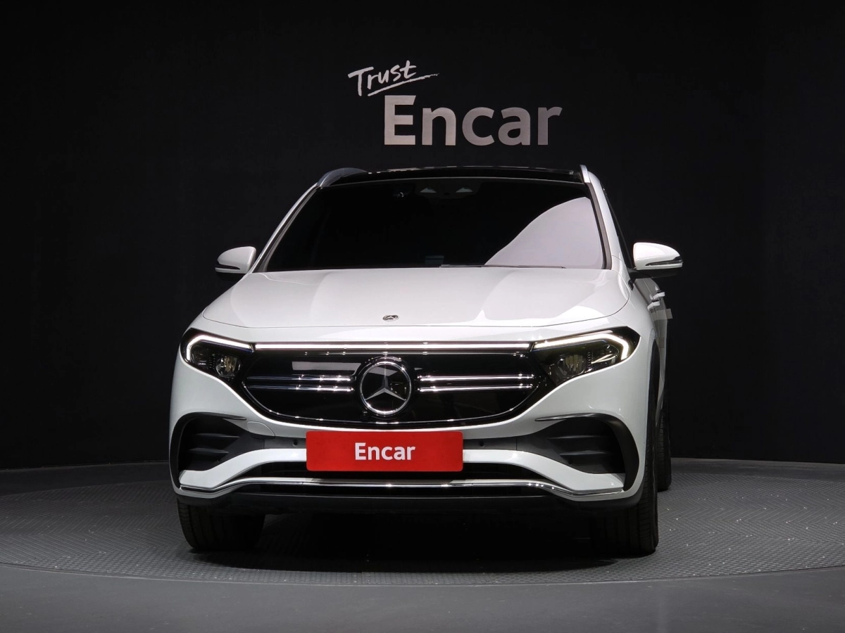 MERCEDES BENZ EQA H243