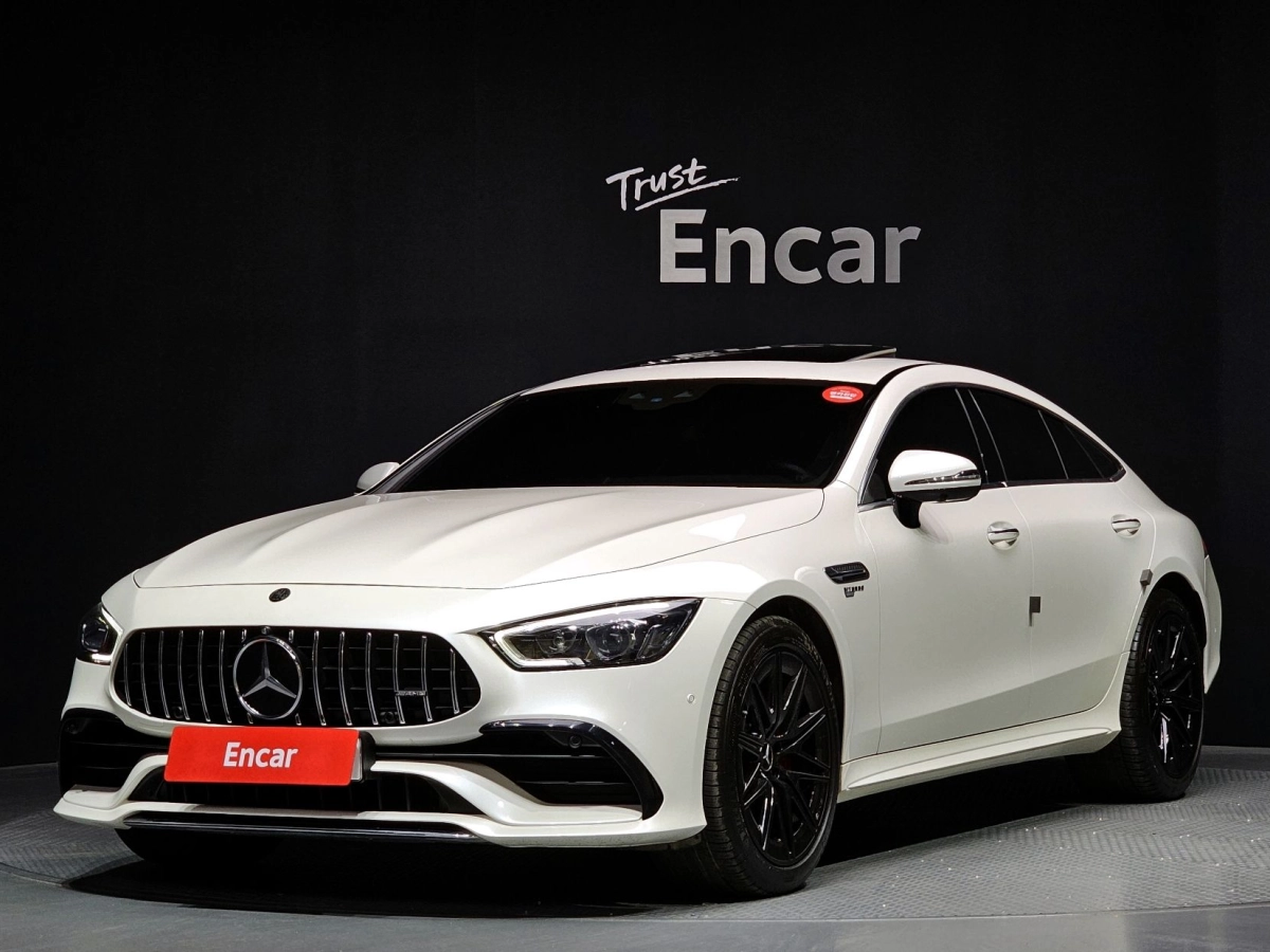 MERCEDES BENZ AMG GT  2023