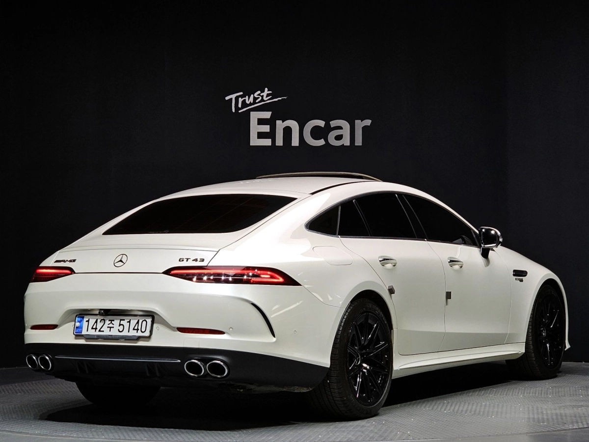 MERCEDES BENZ AMG GT