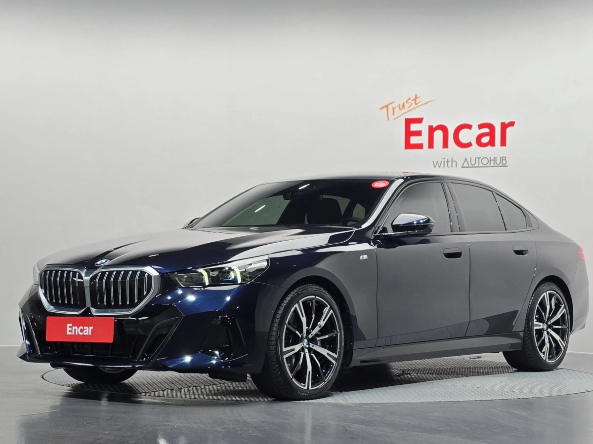 BMW 5-SERIES G60 2024