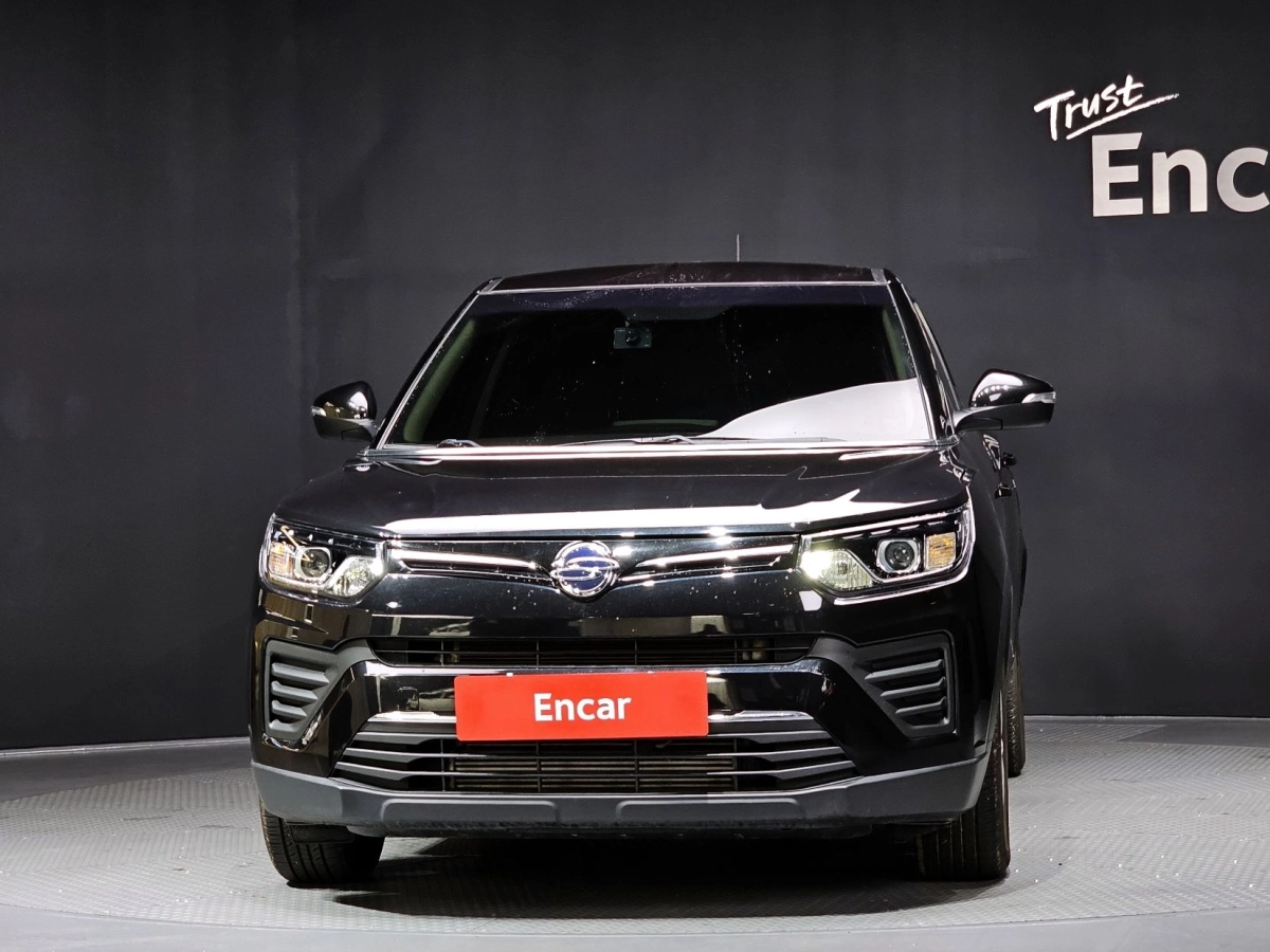 SSANGYONG TIVOLI VERY NEW