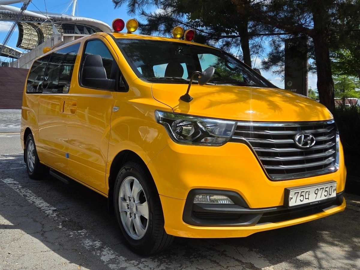 HYUNDAI STAREX GRAND