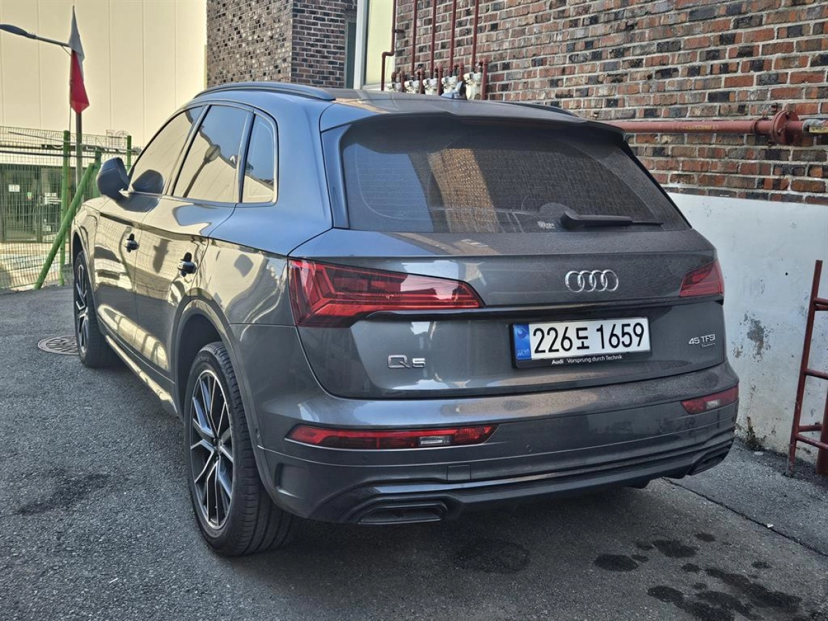 AUDI Q5 FY