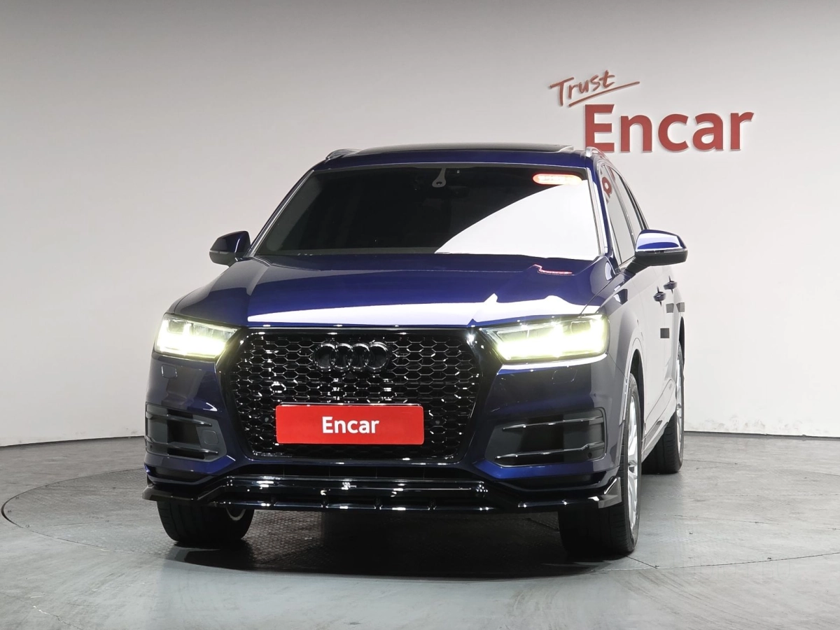 AUDI Q7 4M