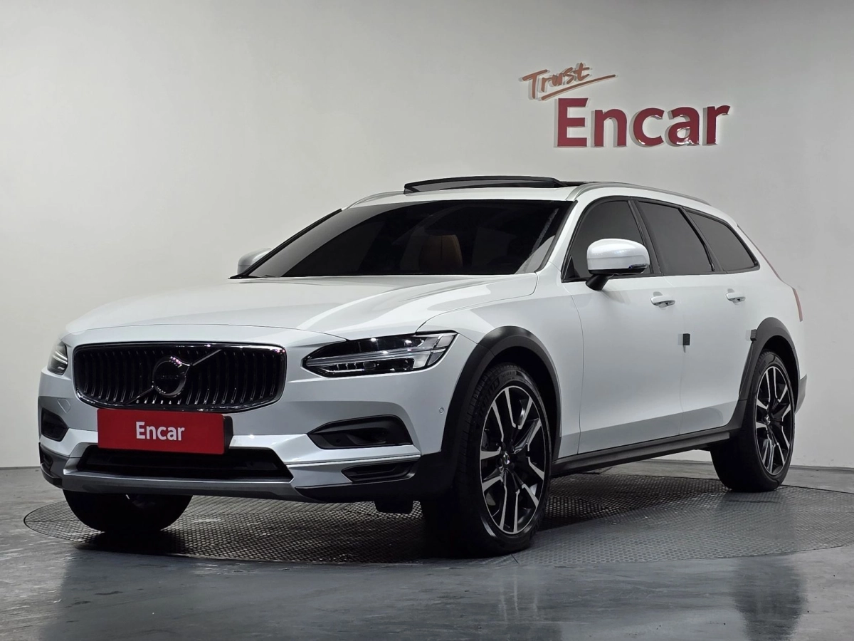 VOLVO V90 CROSS COUNTRY  2023