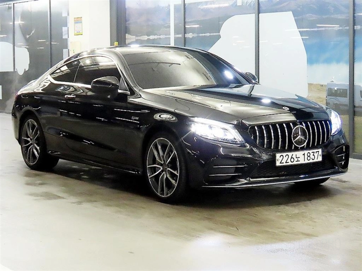 MERCEDES BENZ C-CLASS W205  2023