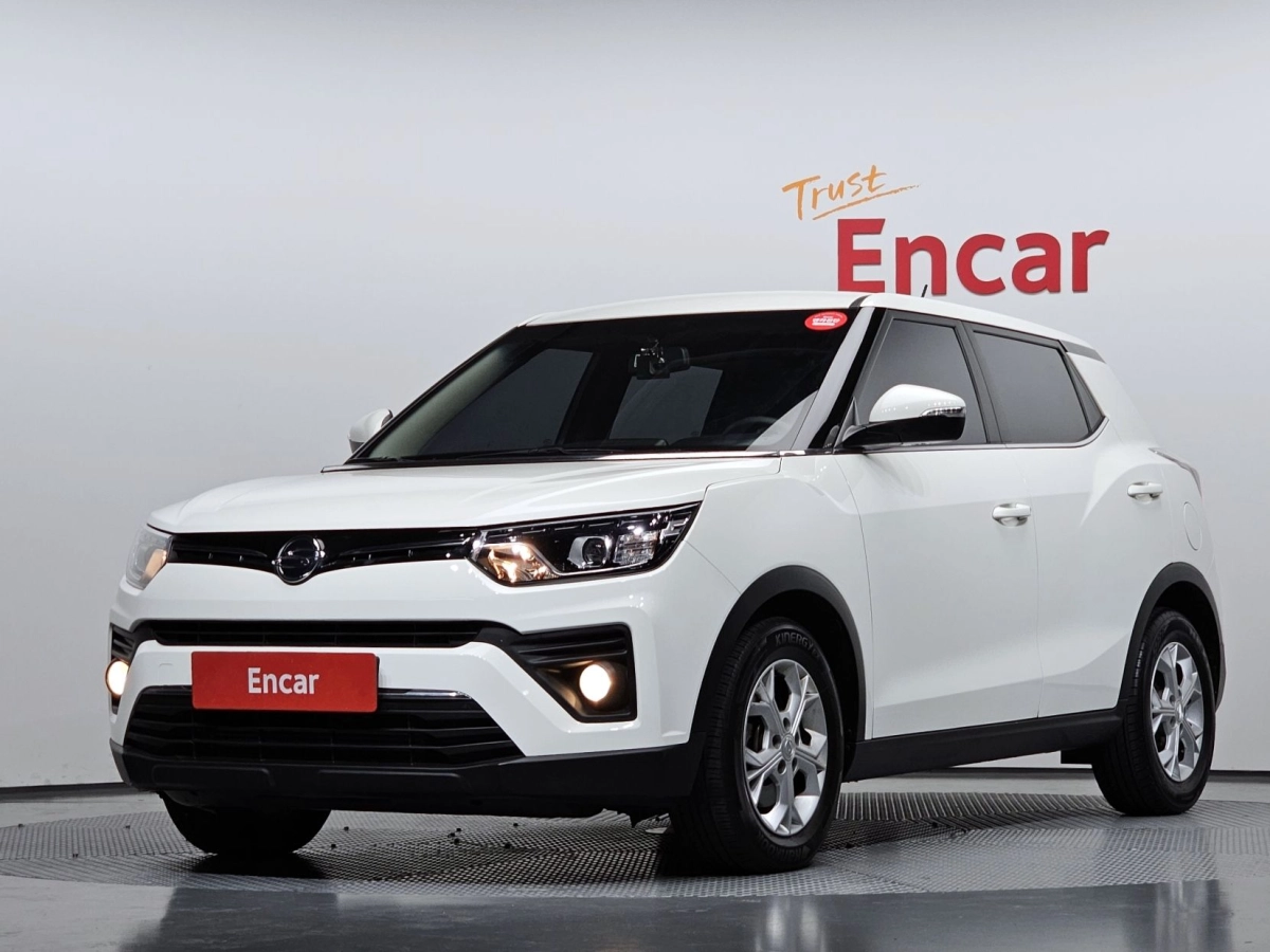 SSANGYONG TIVOLI VERY NEW  2021