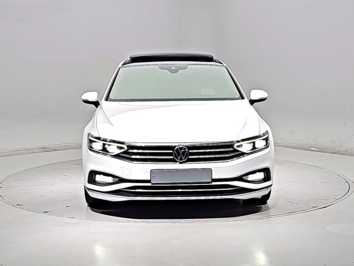 VOLKSWAGEN PASSAT GT B8