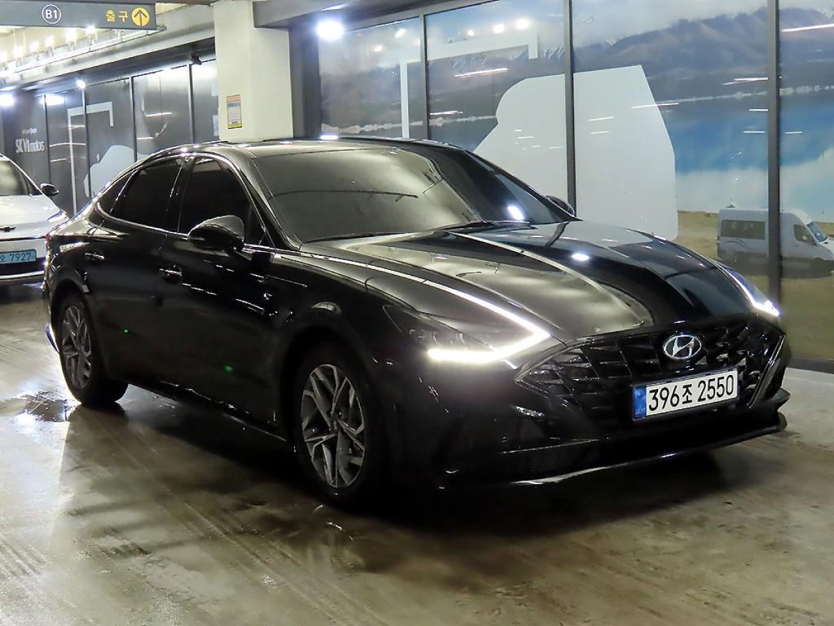 HYUNDAI SONATA DN8