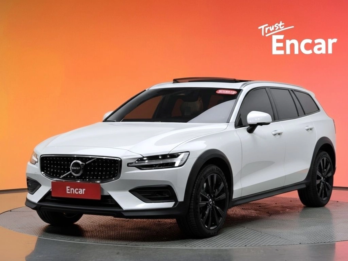 VOLVO V60 CROSS COUNTRY  2023