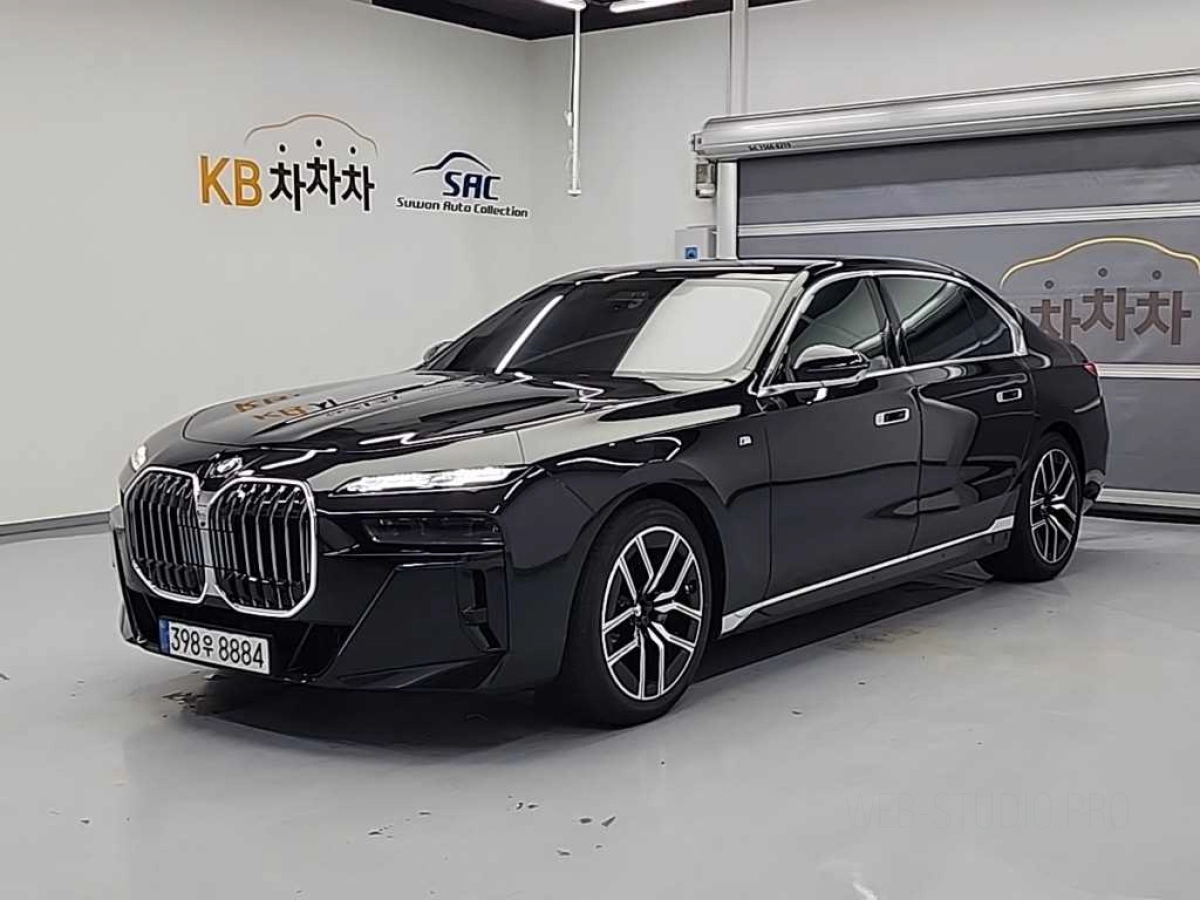 BMW 7-SERIES G70 2025