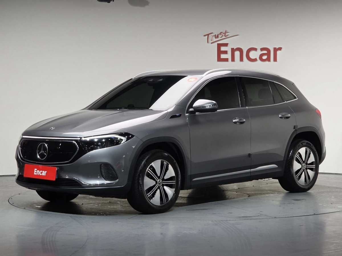 MERCEDES BENZ EQA H243