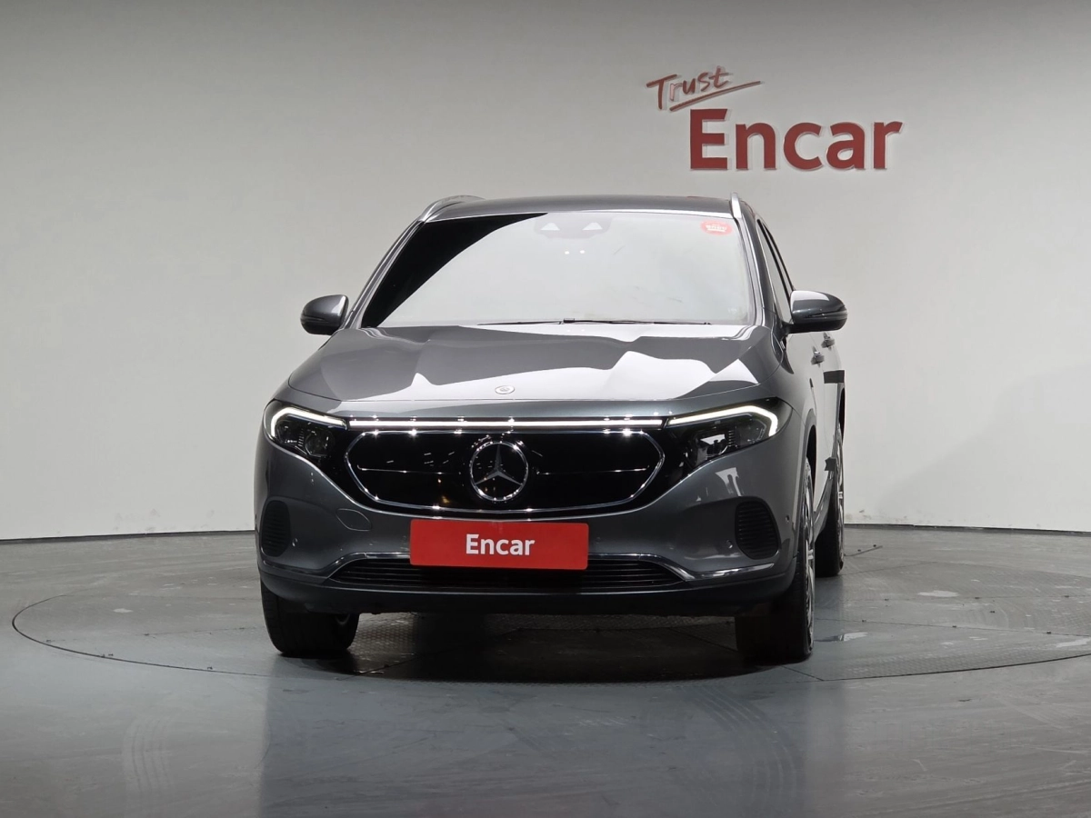MERCEDES BENZ EQA H243