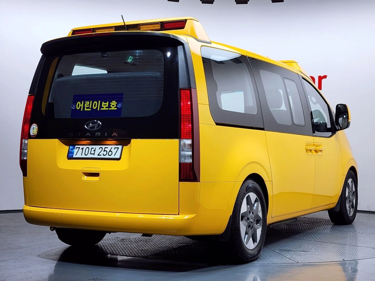 HYUNDAI STARIA 2022