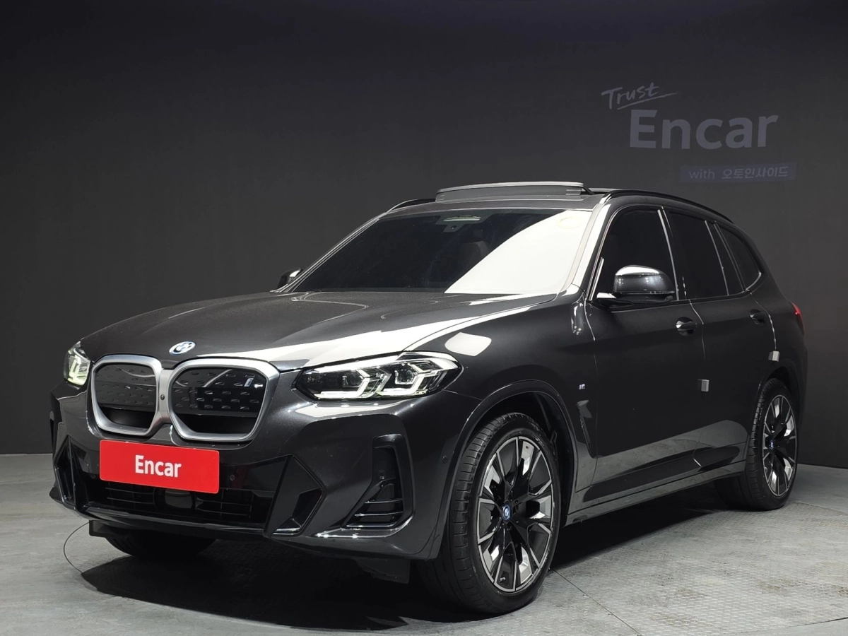 BMW IX3  2022