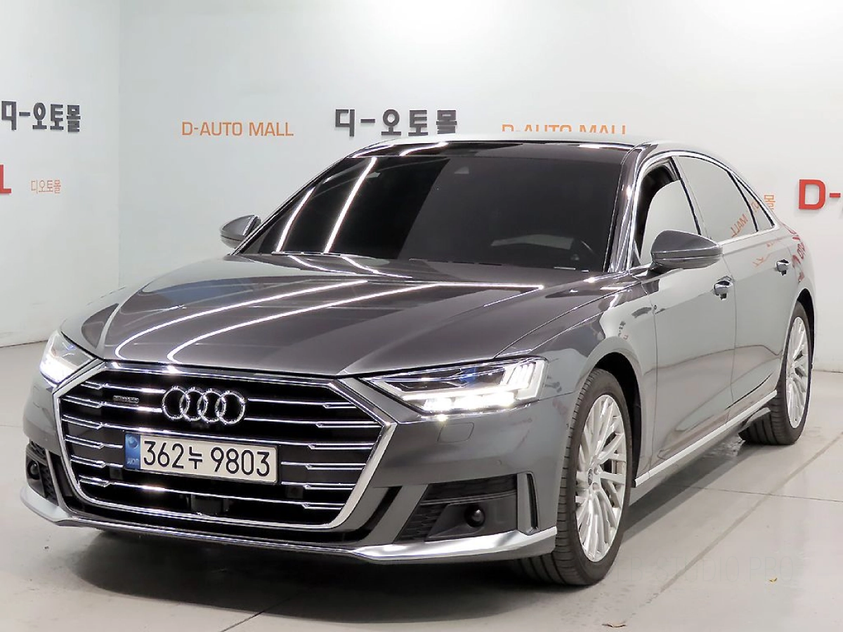 AUDI A8 D5  2021