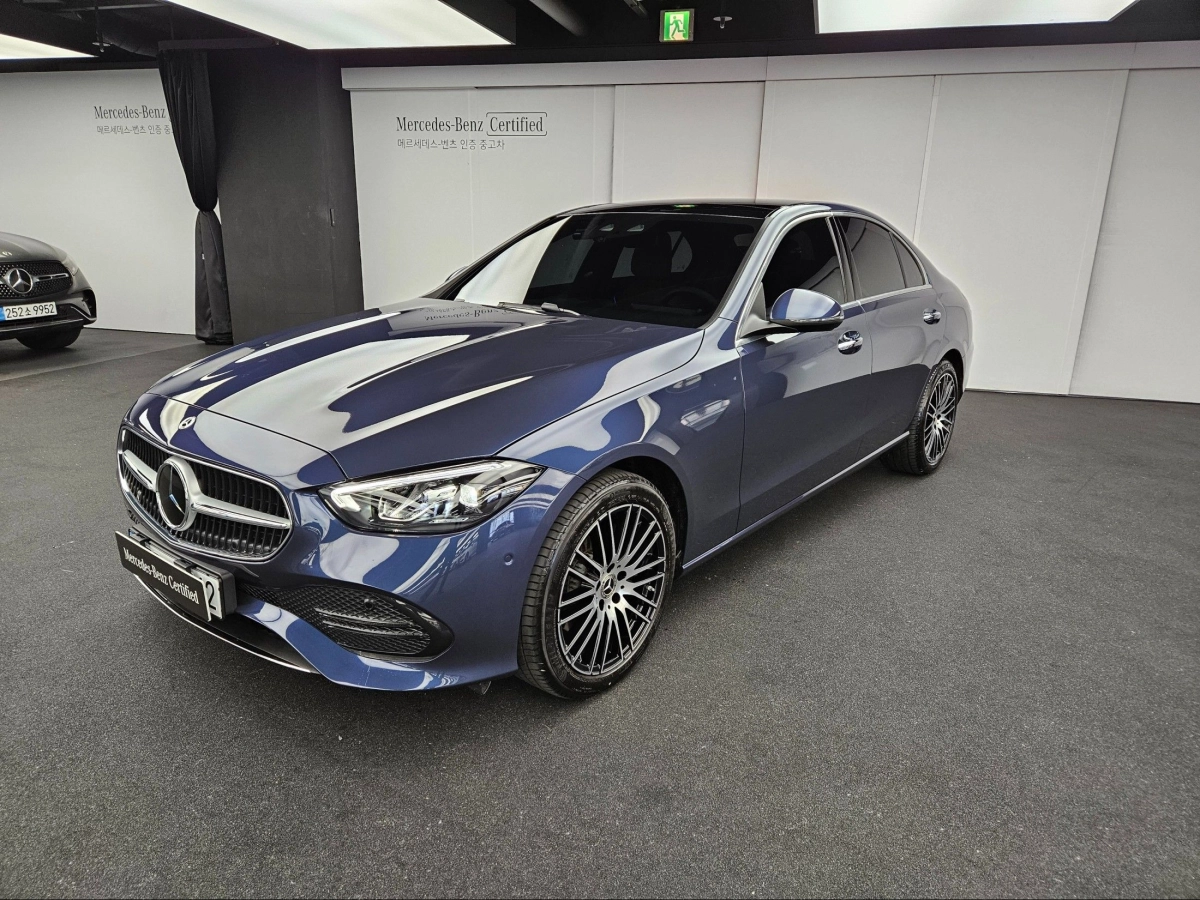 MERCEDES BENZ C-CLASS W206  2025