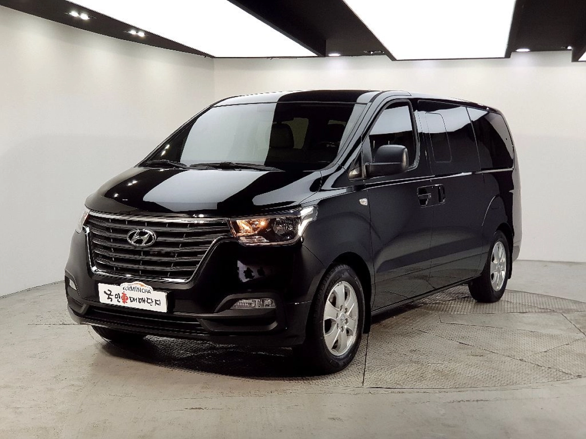 HYUNDAI STAREX GRAND 2021