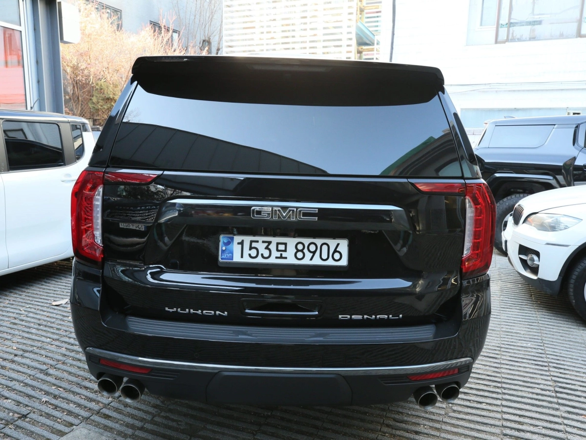 GMC YUKON