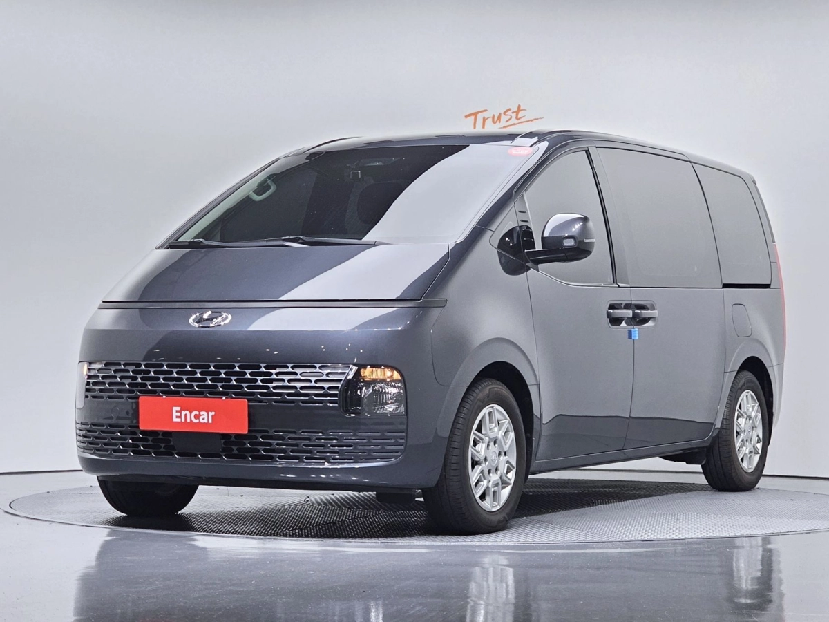 HYUNDAI STARIA 2023