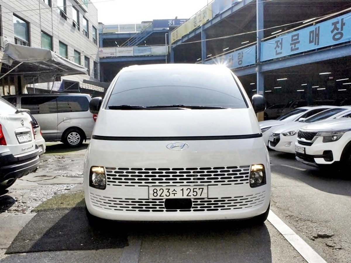 HYUNDAI STARIA  2021