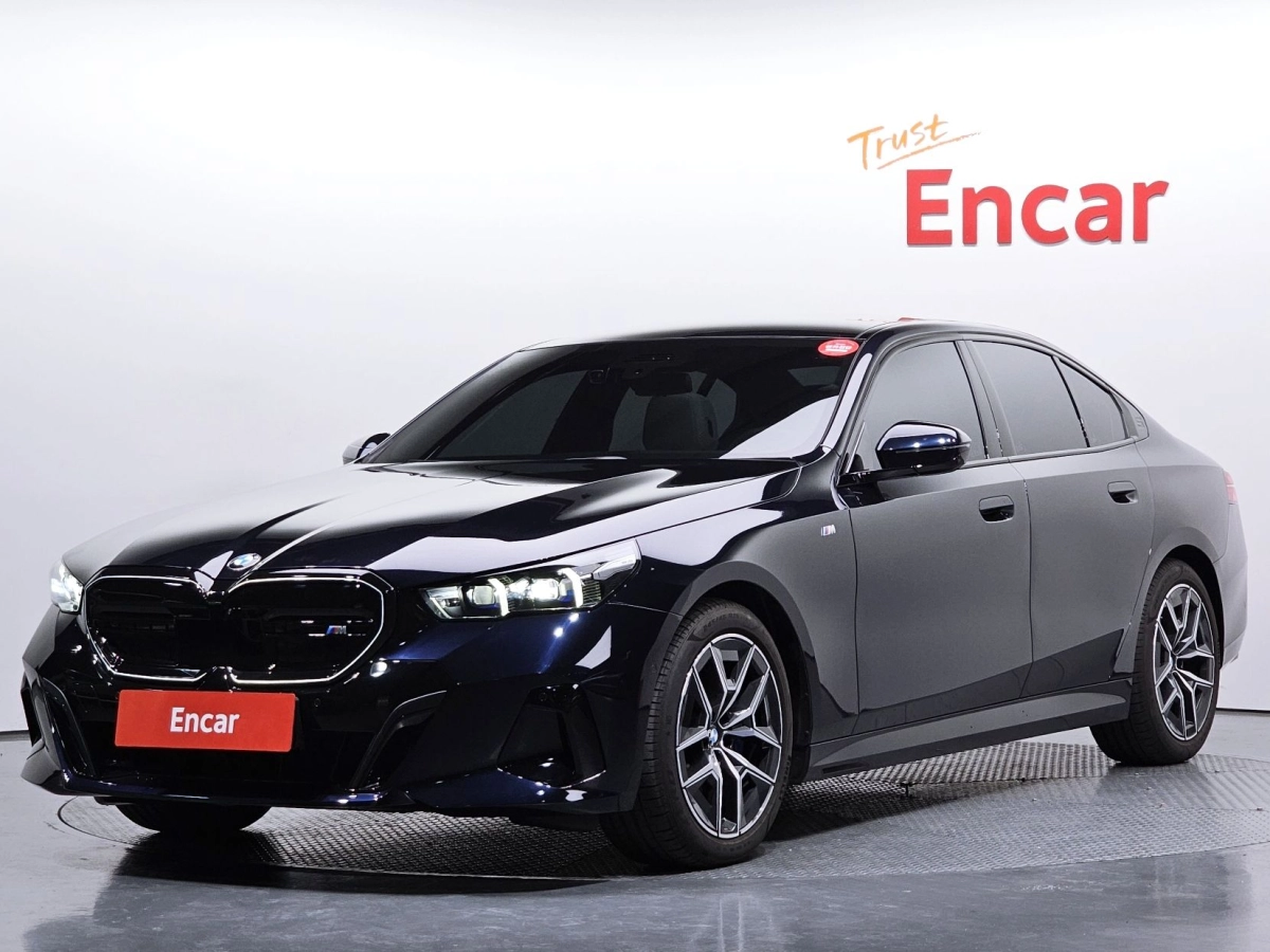 BMW 5-SERIES G60 2025