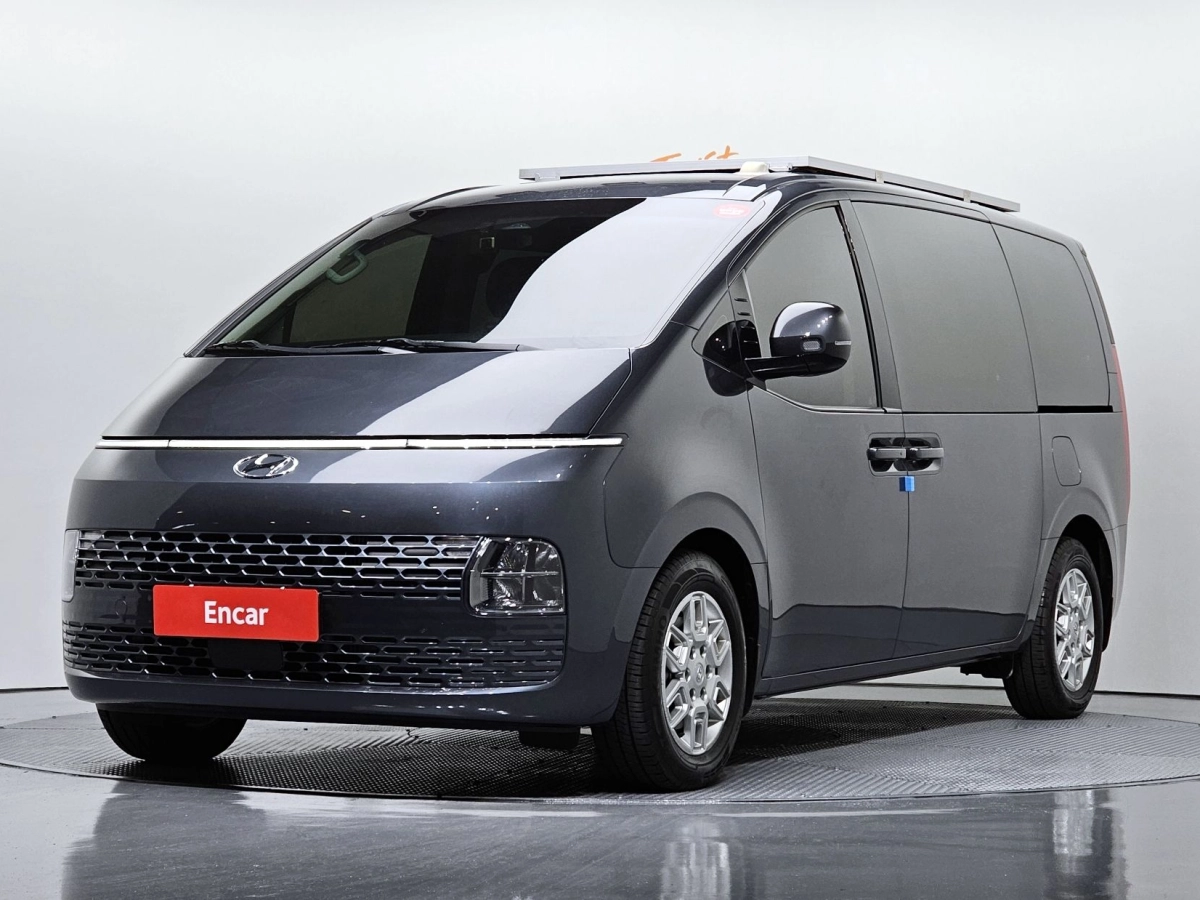 HYUNDAI STARIA  2023