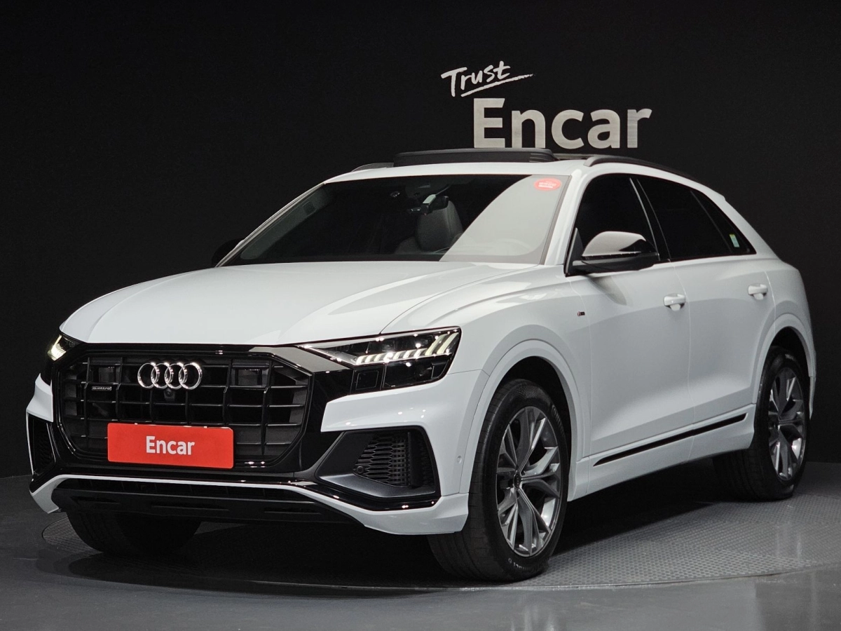 AUDI Q8 4M  2022