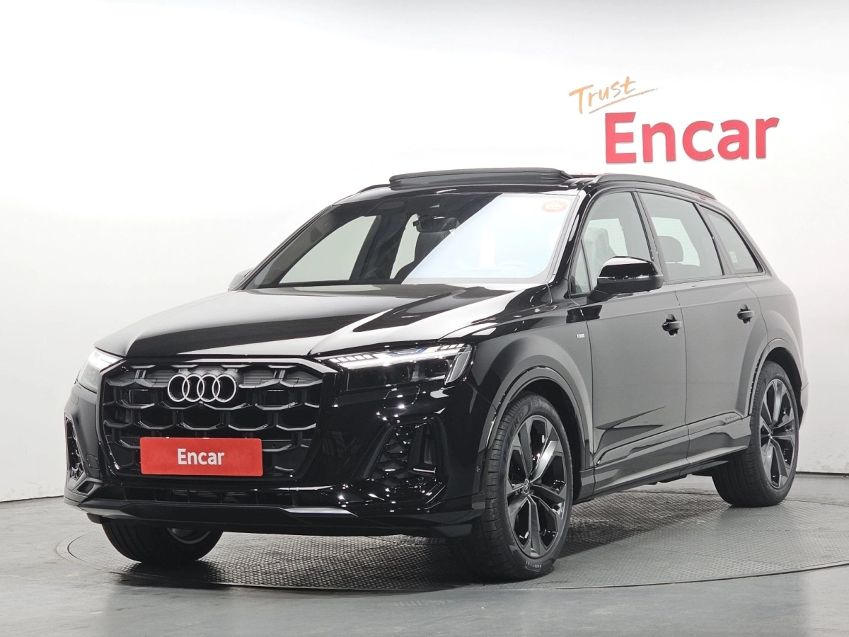AUDI Q7 4M  2026