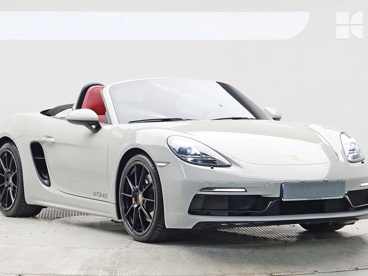 PORSCHE 718 BOXSTER