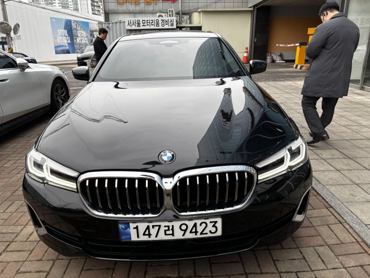 BMW 5-SERIES G30 2023