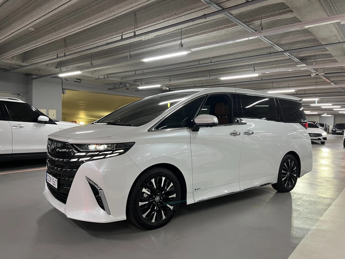 TOYOTA ALPHARD