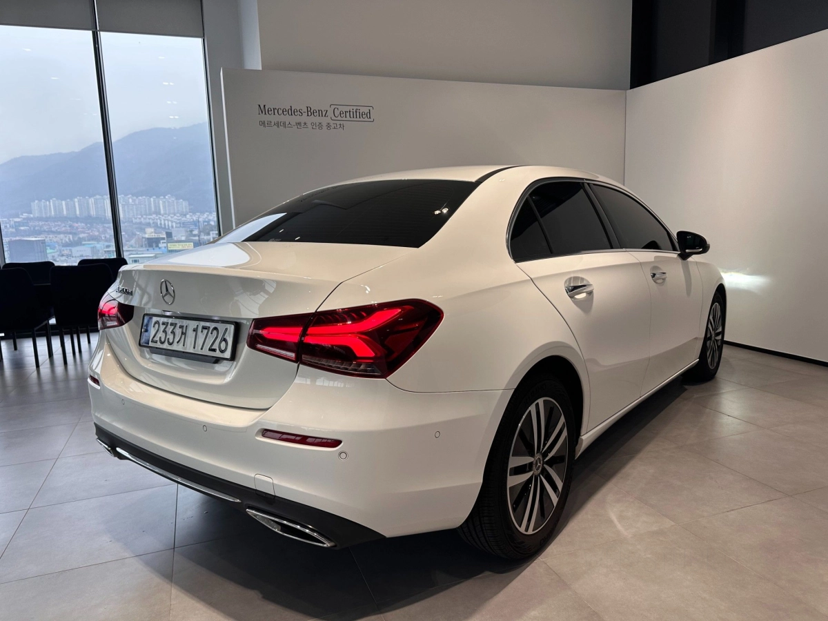 MERCEDES BENZ A-CLASS W177