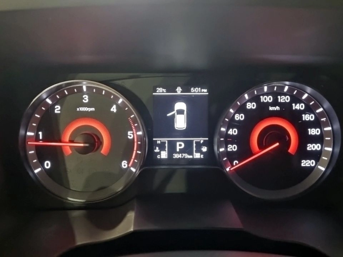 SSANGYONG TIVOLI VERY NEW  2019