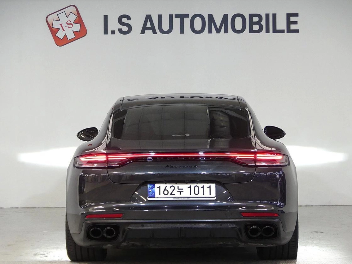 PORSCHE PANAMERA 971