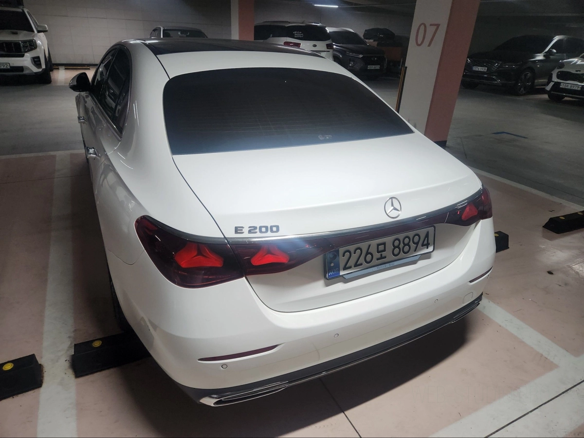 MERCEDES BENZ E-CLASS W214